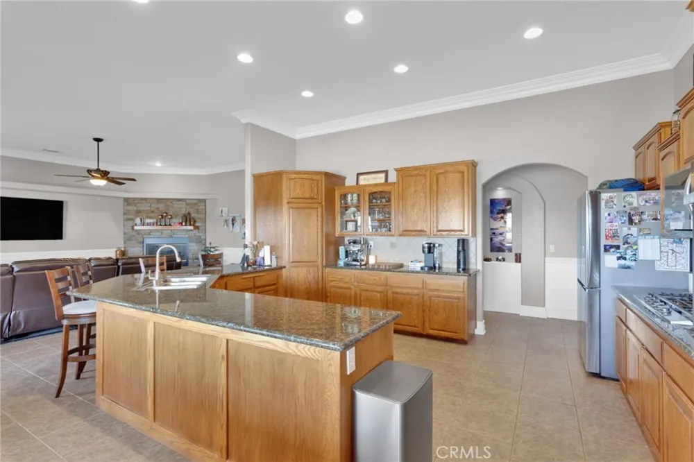 12290 Larch Road Oak Hills, CA 92344