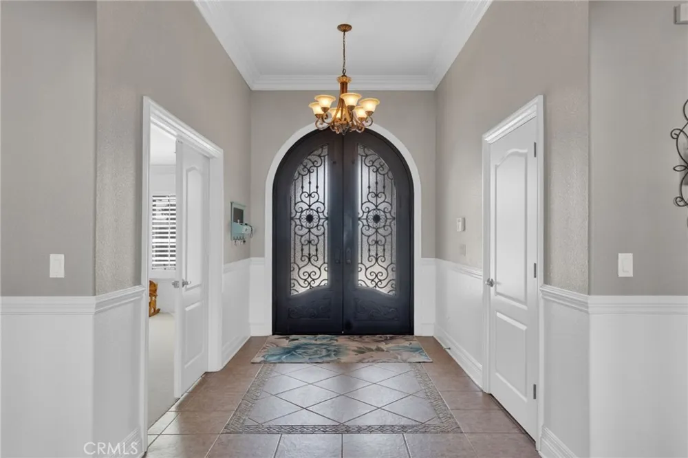 12290 Larch Road Oak Hills, CA 92344