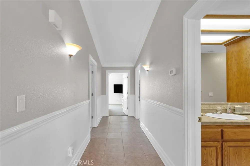 12290 Larch Road Oak Hills, CA 92344