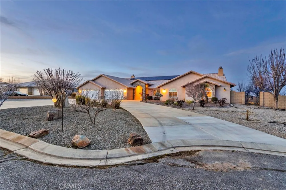 12290 Larch Road Oak Hills, CA 92344