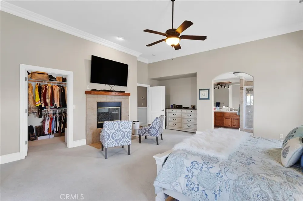 12290 Larch Road Oak Hills, CA 92344