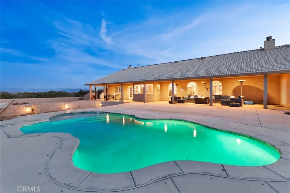 12290 Larch Road Oak Hills, CA 92344