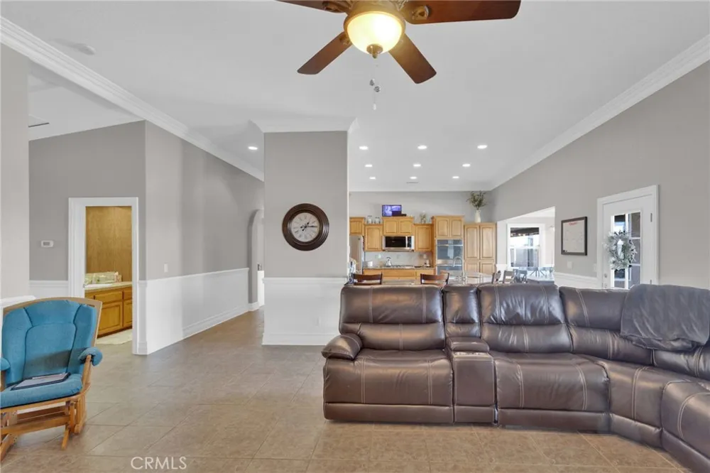 12290 Larch Road Oak Hills, CA 92344