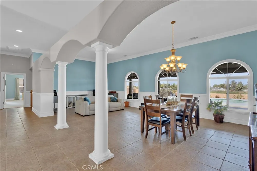12290 Larch Road Oak Hills, CA 92344