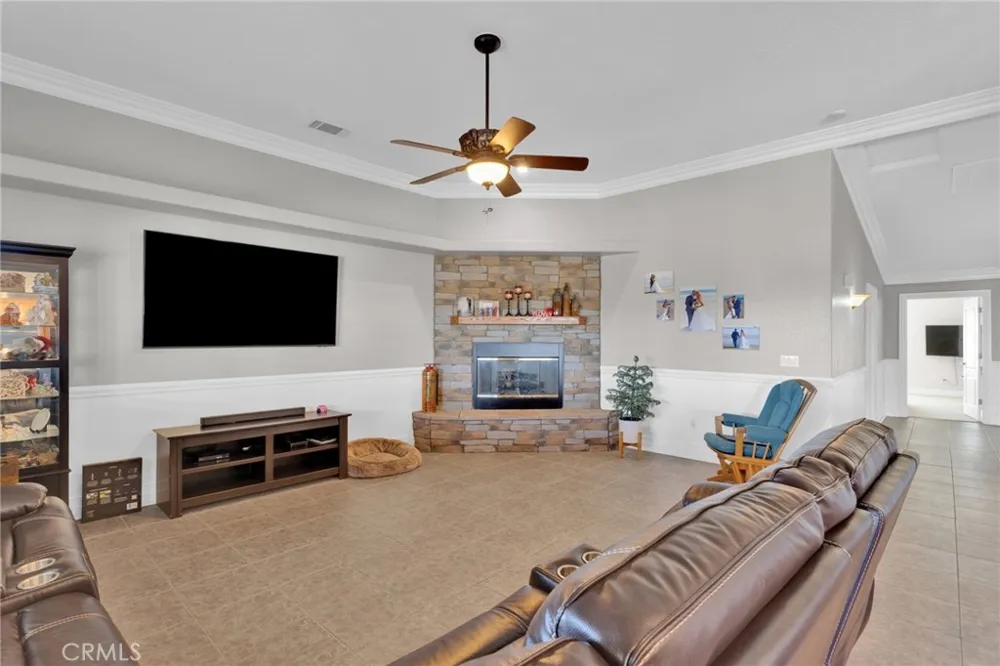 12290 Larch Road Oak Hills, CA 92344