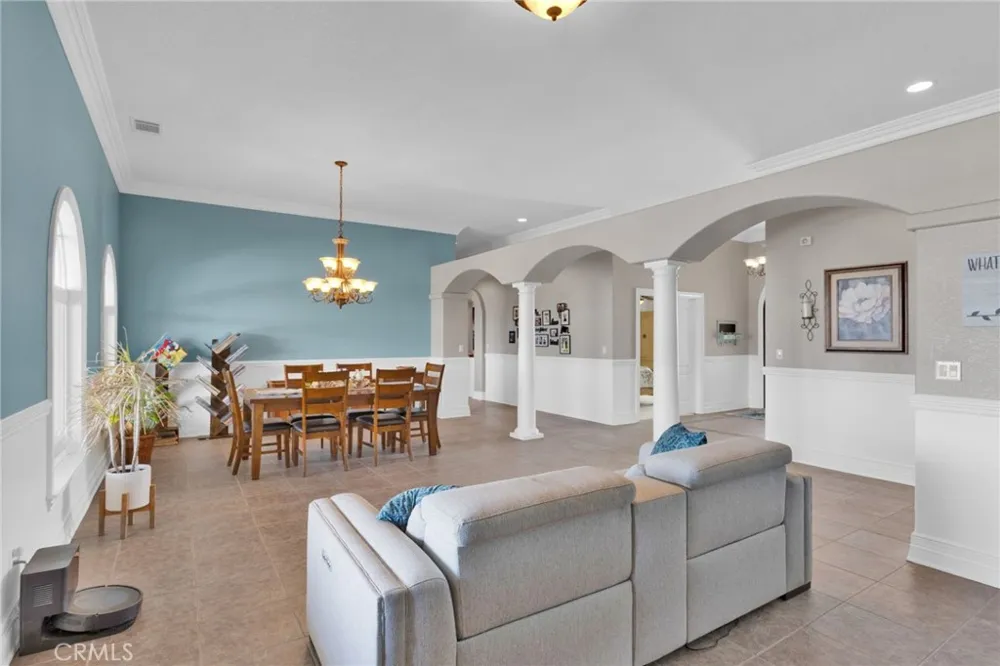 12290 Larch Road Oak Hills, CA 92344