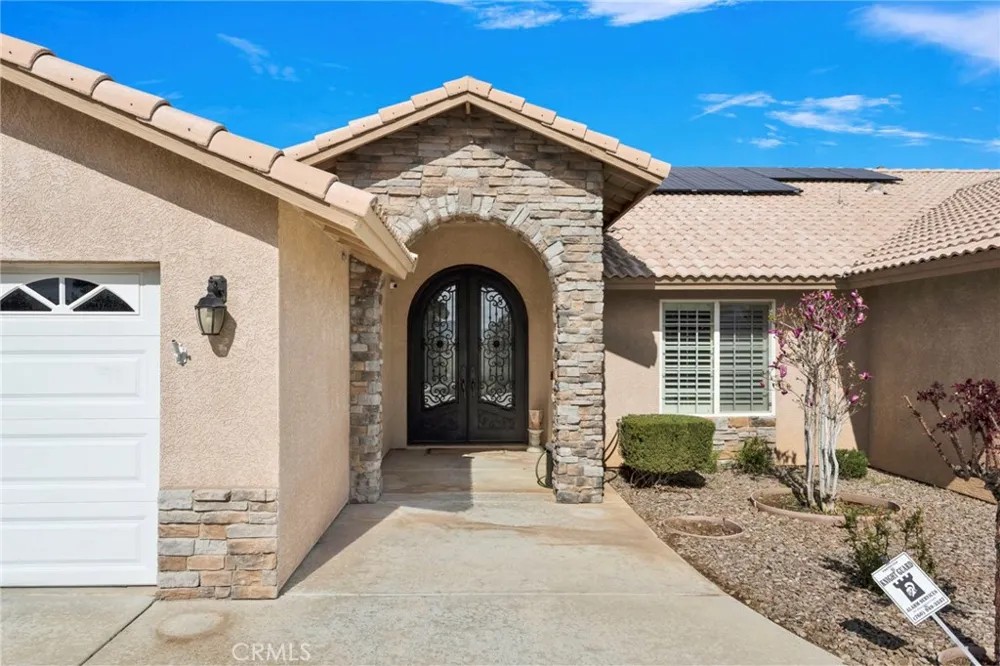 12290 Larch Road Oak Hills, CA 92344