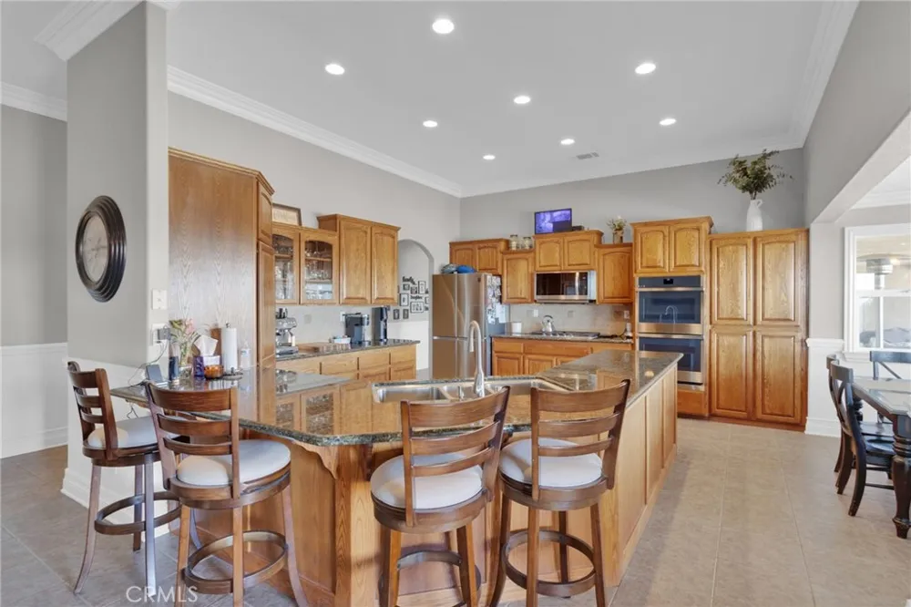12290 Larch Road Oak Hills, CA 92344