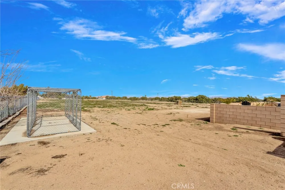 12290 Larch Road Oak Hills, CA 92344