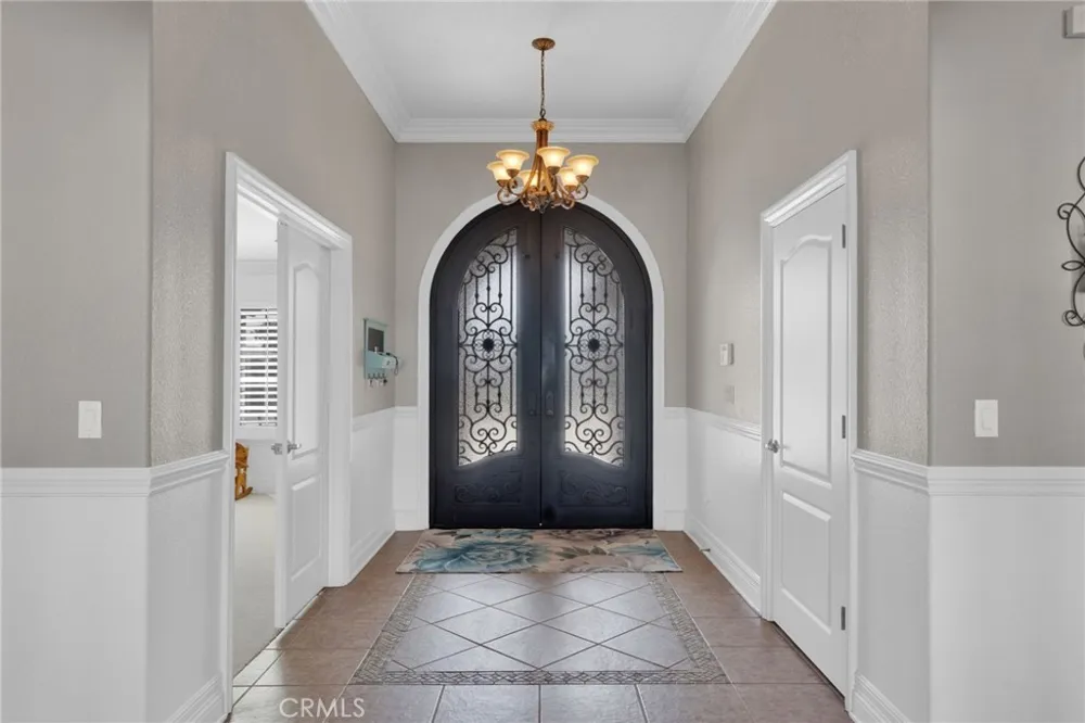 12290 Larch Road Oak Hills, CA 92344