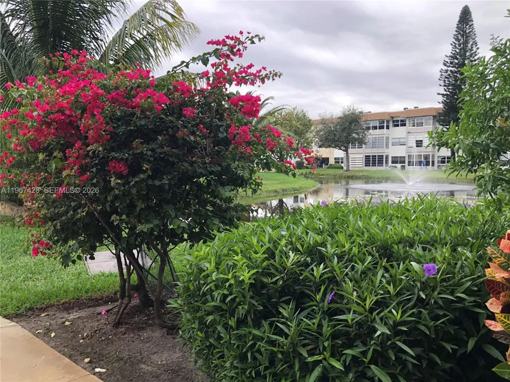 4806 NW 36th St #607 Lauderdale Lakes, FL 33319