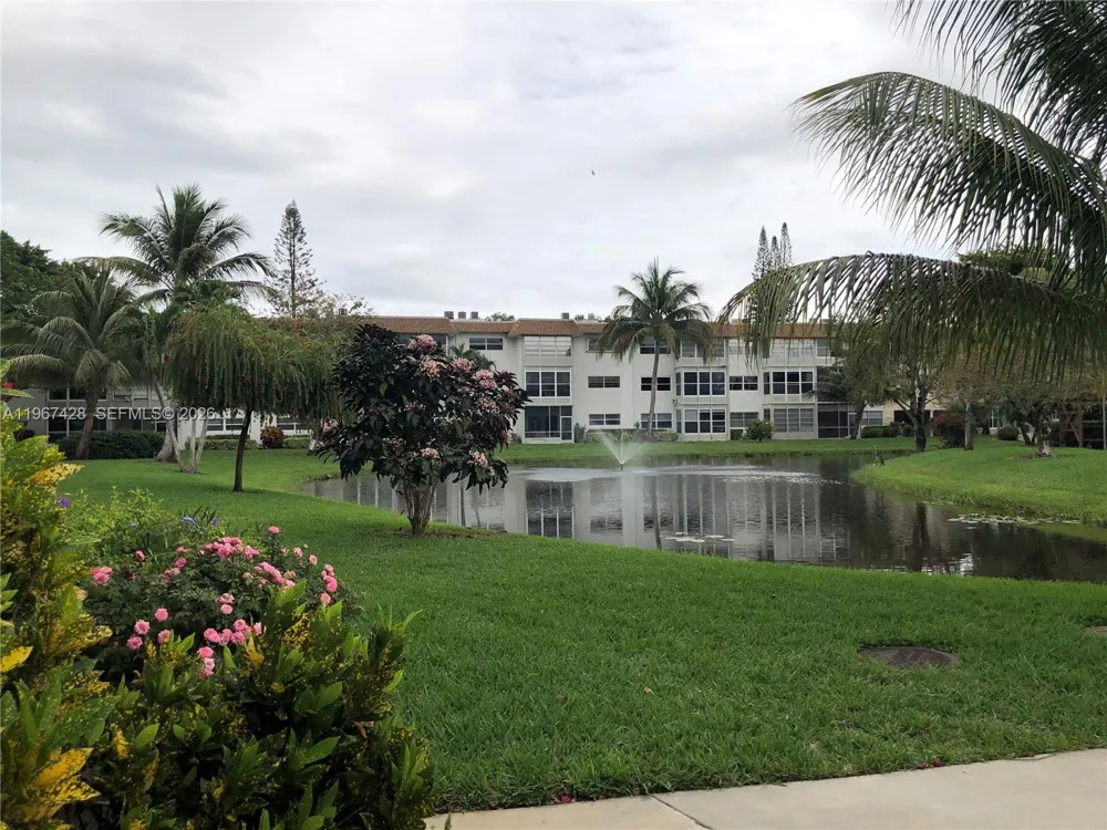 4806 NW 36th St #607 Lauderdale Lakes, FL 33319