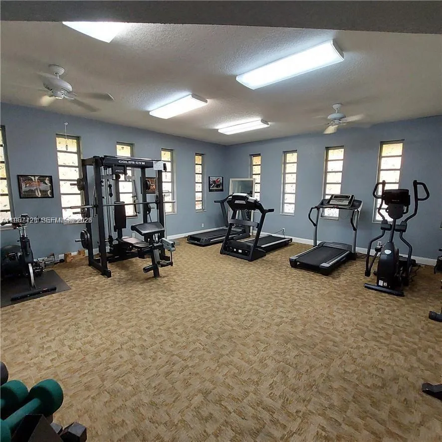4806 NW 36th St #607 Lauderdale Lakes, FL 33319