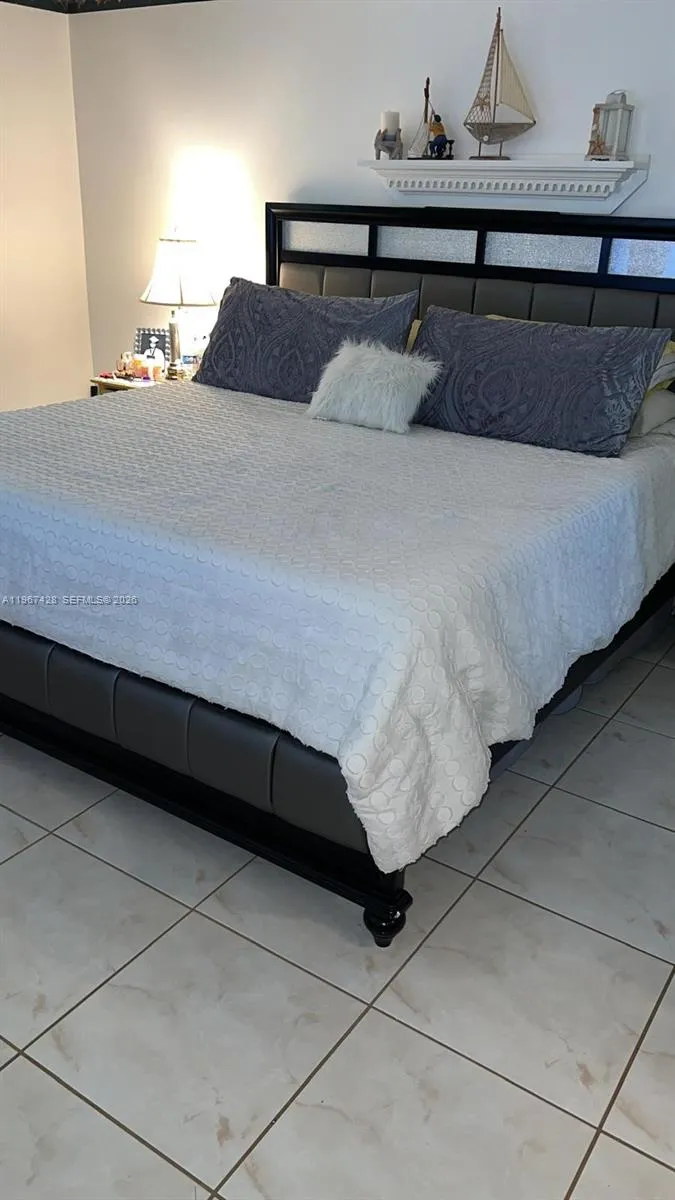 4806 NW 36th St #607 Lauderdale Lakes, FL 33319