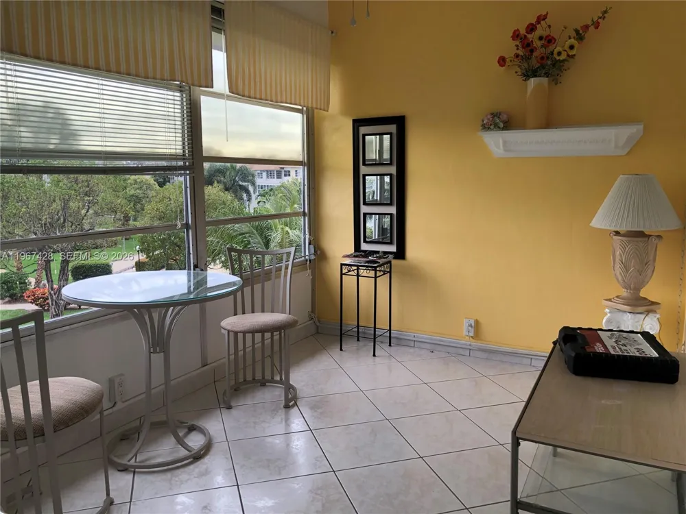 4806 NW 36th St #607 Lauderdale Lakes, FL 33319