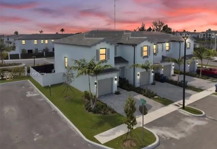 20366 NW 4th Path Miami Gardens, FL 33169