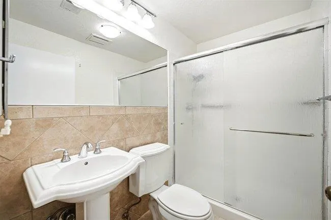 1067 Padre Drive #2 Salinas, CA 93901