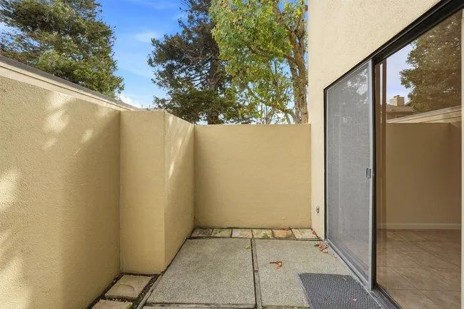 1067 Padre Drive #2 Salinas, CA 93901