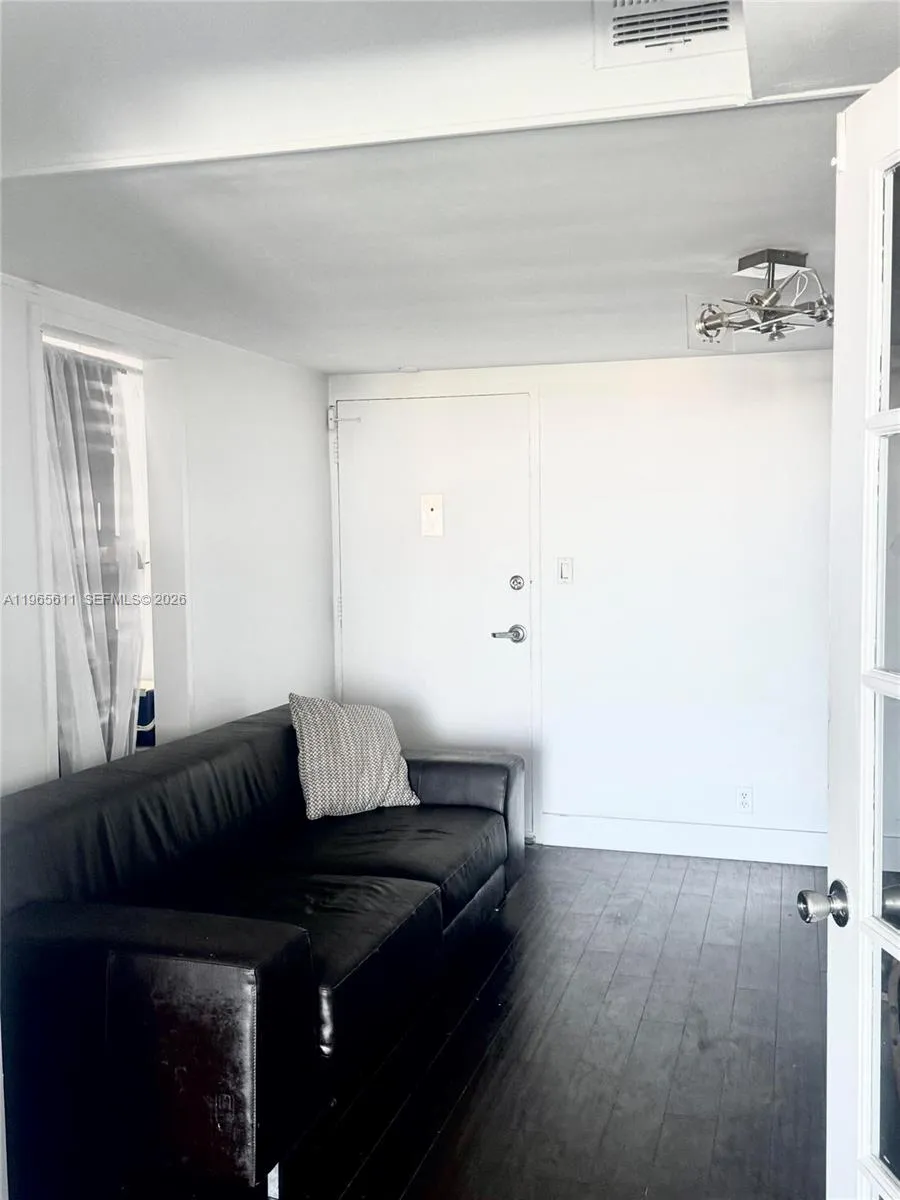 1200 West Ave #1507 Miami Beach, FL 33139