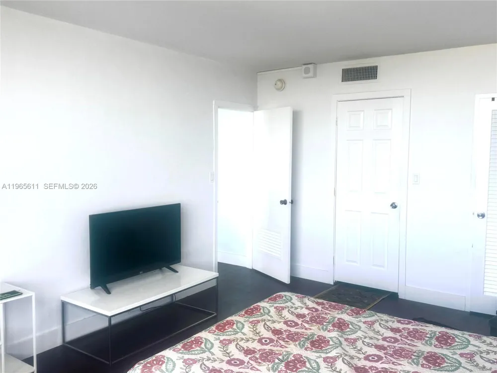 1200 West Ave #1507 Miami Beach, FL 33139