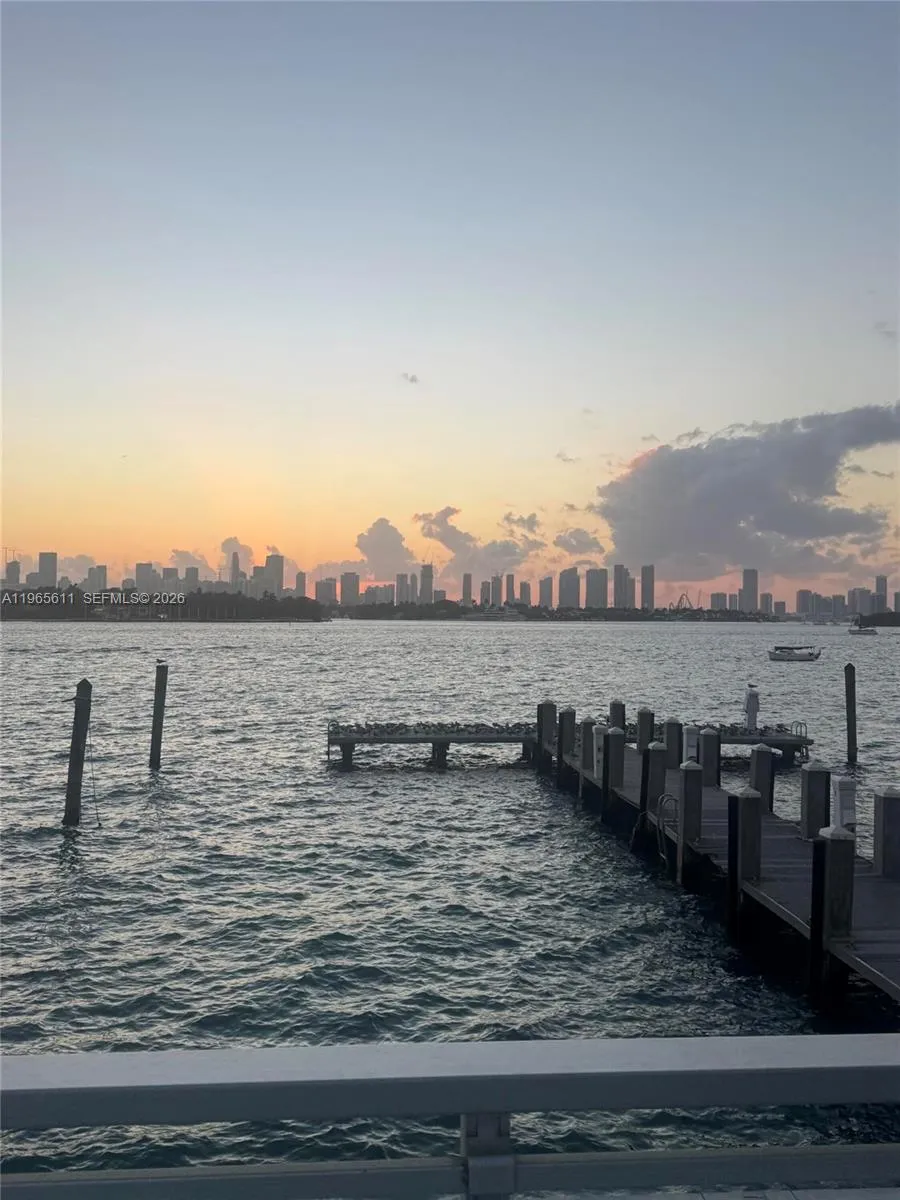 1200 West Ave #1507 Miami Beach, FL 33139