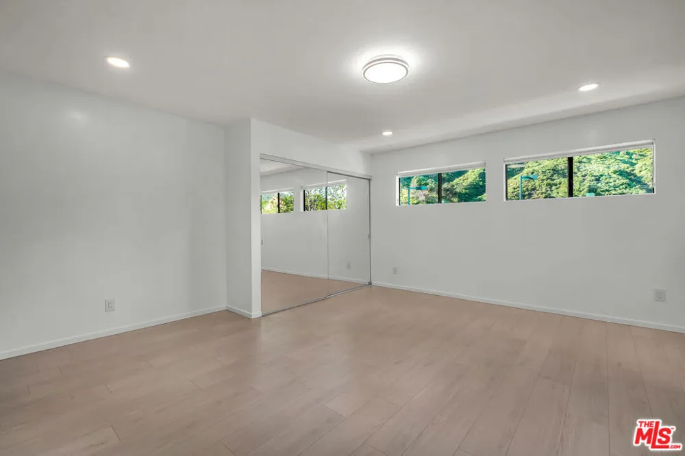 17606 Camino De Yatasto Pacific Palisades, CA 90272