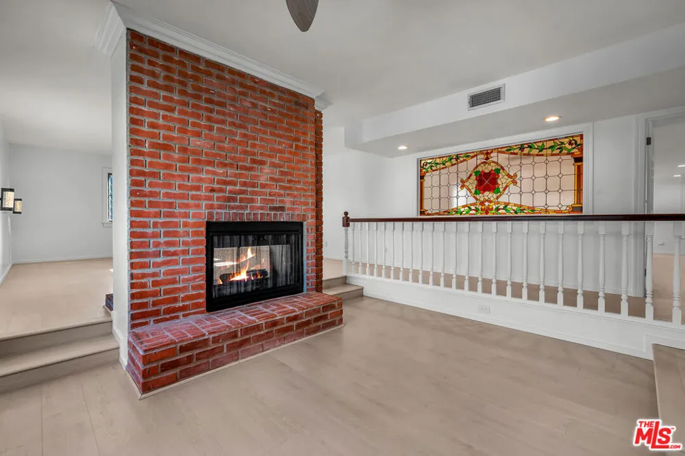 17606 Camino De Yatasto Pacific Palisades, CA 90272