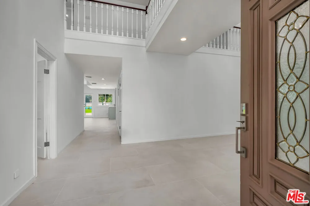 17606 Camino De Yatasto Pacific Palisades, CA 90272