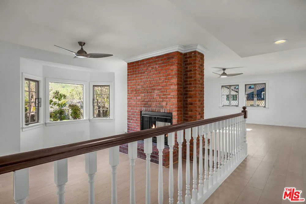 17606 Camino De Yatasto Pacific Palisades, CA 90272