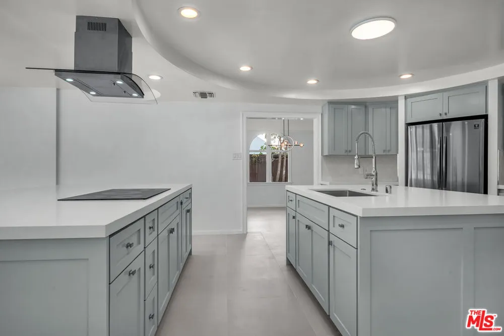 17606 Camino De Yatasto Pacific Palisades, CA 90272