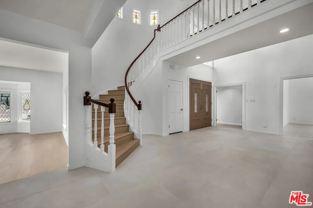 17606 Camino De Yatasto Pacific Palisades, CA 90272
