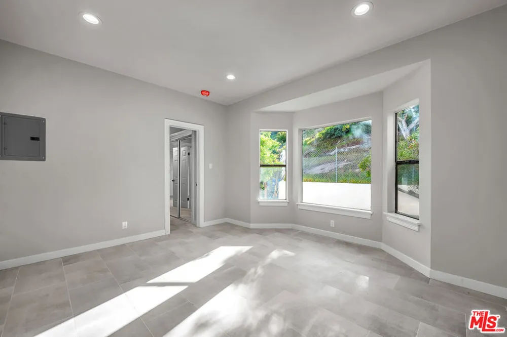 17606 Camino De Yatasto Pacific Palisades, CA 90272
