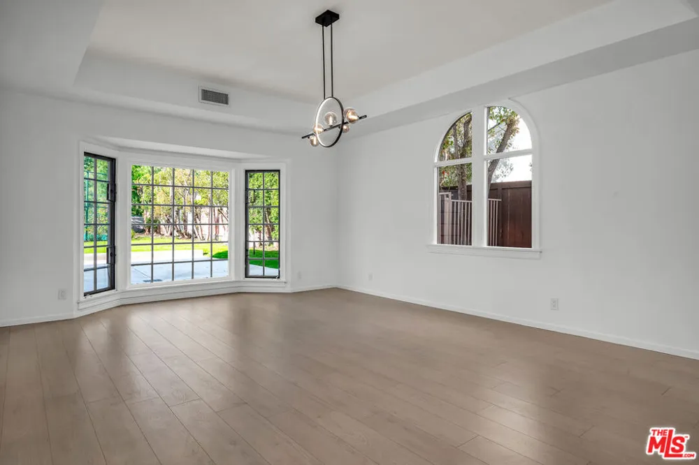 17606 Camino De Yatasto Pacific Palisades, CA 90272