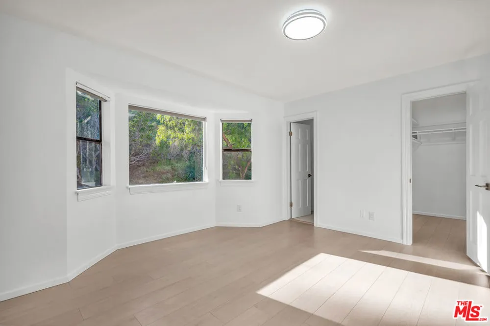 17606 Camino De Yatasto Pacific Palisades, CA 90272