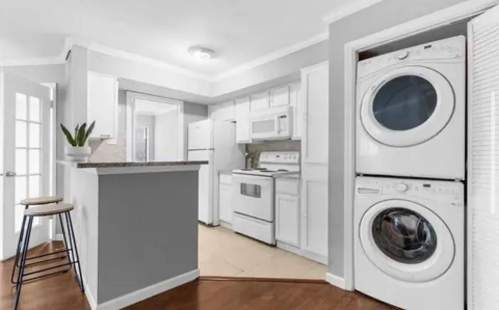 9839 Walnut Street #201 Dallas, TX 75243