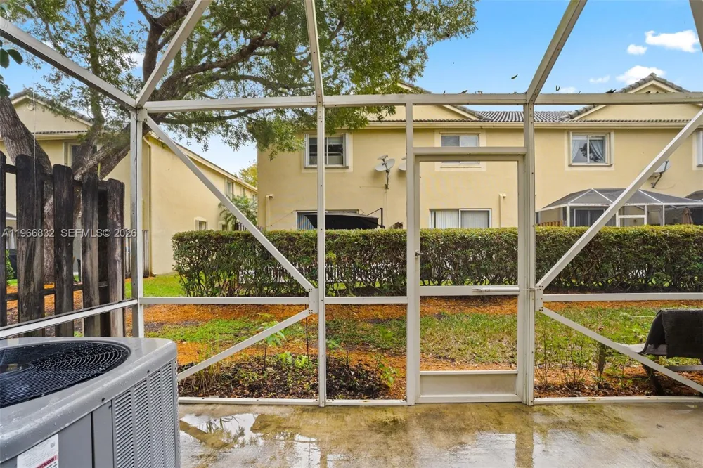 2167 Hacienda Ter Weston, FL 33327