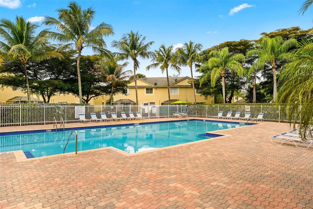 2167 Hacienda Ter Weston, FL 33327