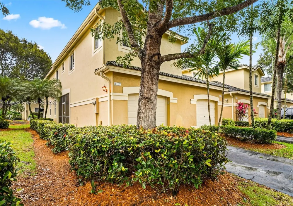 2167 Hacienda Ter Weston, FL 33327