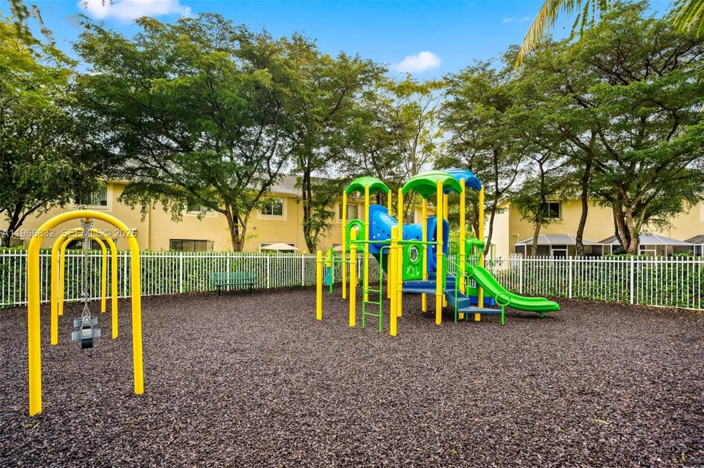 2167 Hacienda Ter Weston, FL 33327