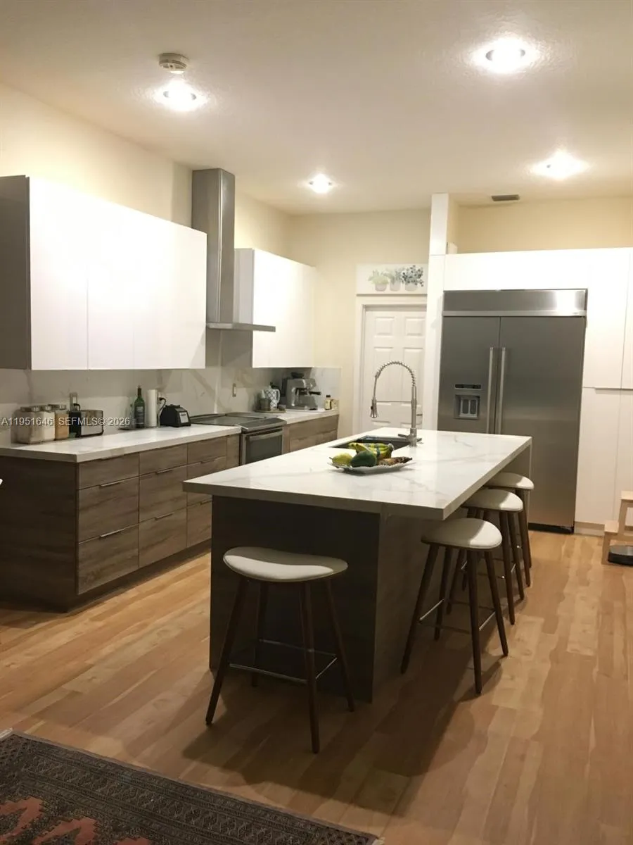 1905 Harbor View Cir Weston, FL 33327