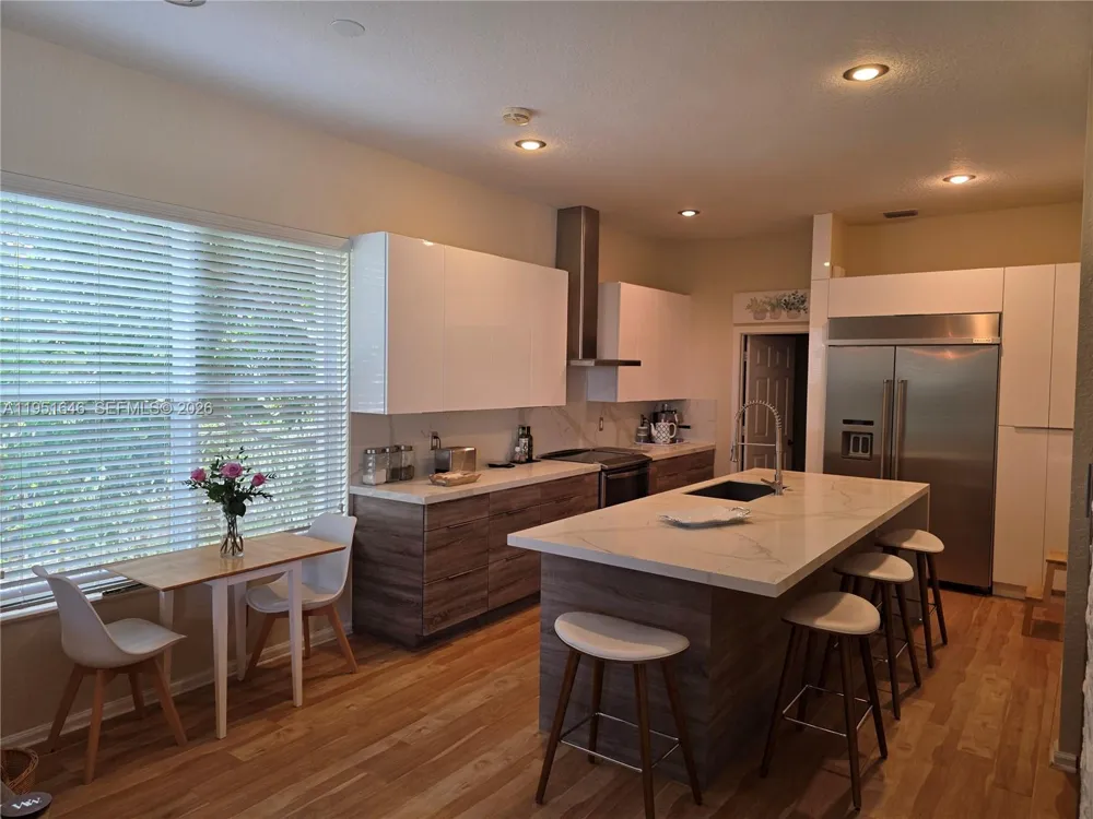 1905 Harbor View Cir Weston, FL 33327
