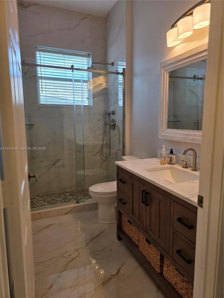 1905 Harbor View Cir Weston, FL 33327