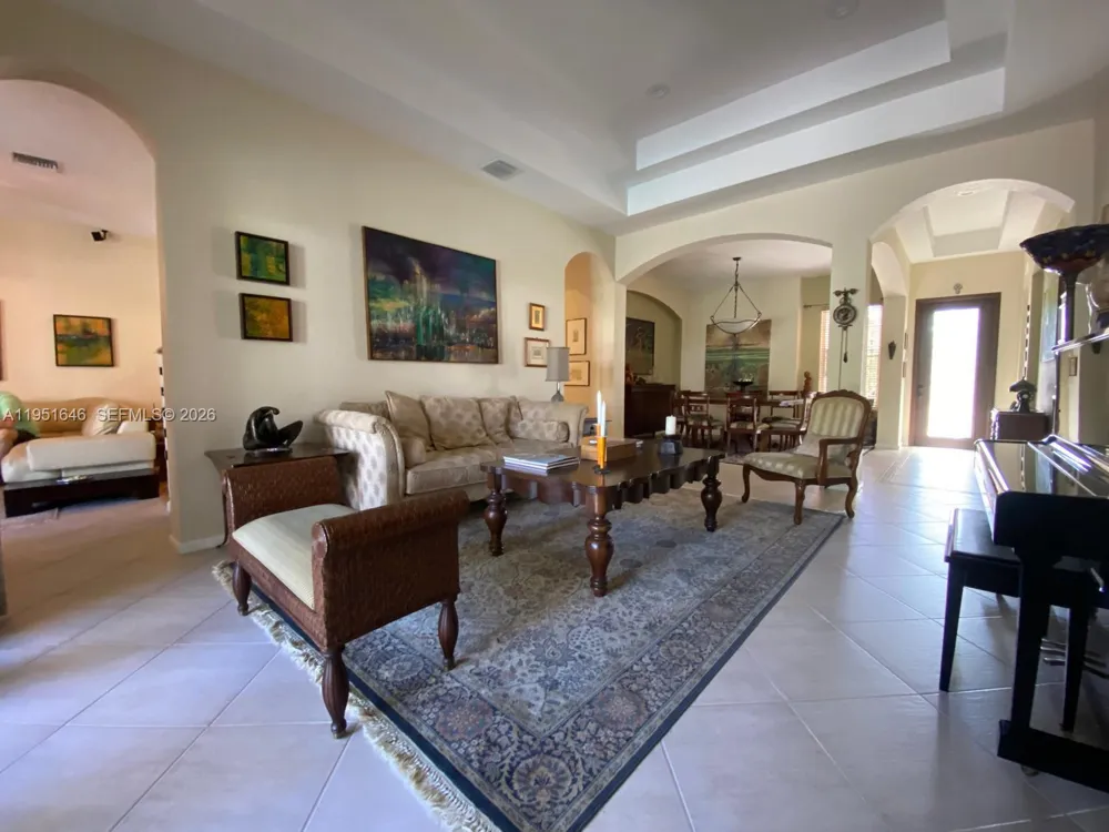 1905 Harbor View Cir Weston, FL 33327