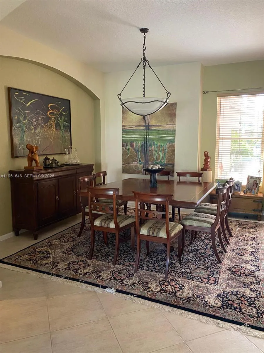 1905 Harbor View Cir Weston, FL 33327