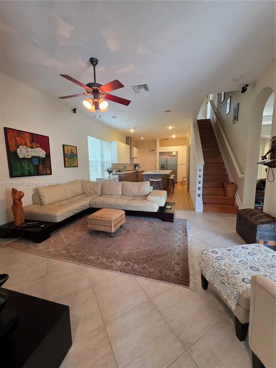 1905 Harbor View Cir Weston, FL 33327