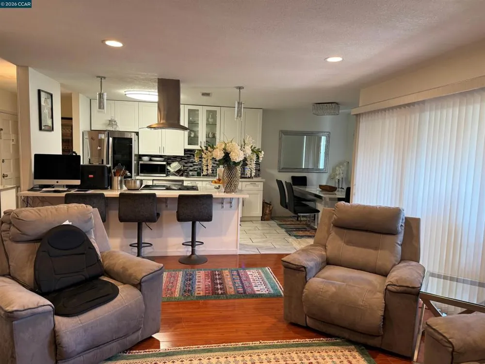 825 Oak Grove Rd #17 Concord, CA 94518