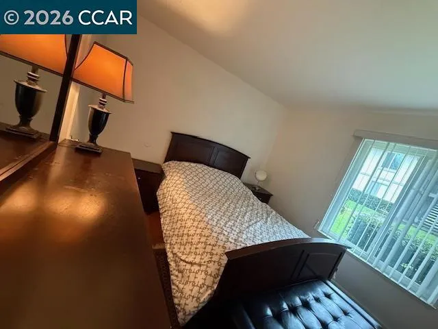 825 Oak Grove Rd #17 Concord, CA 94518