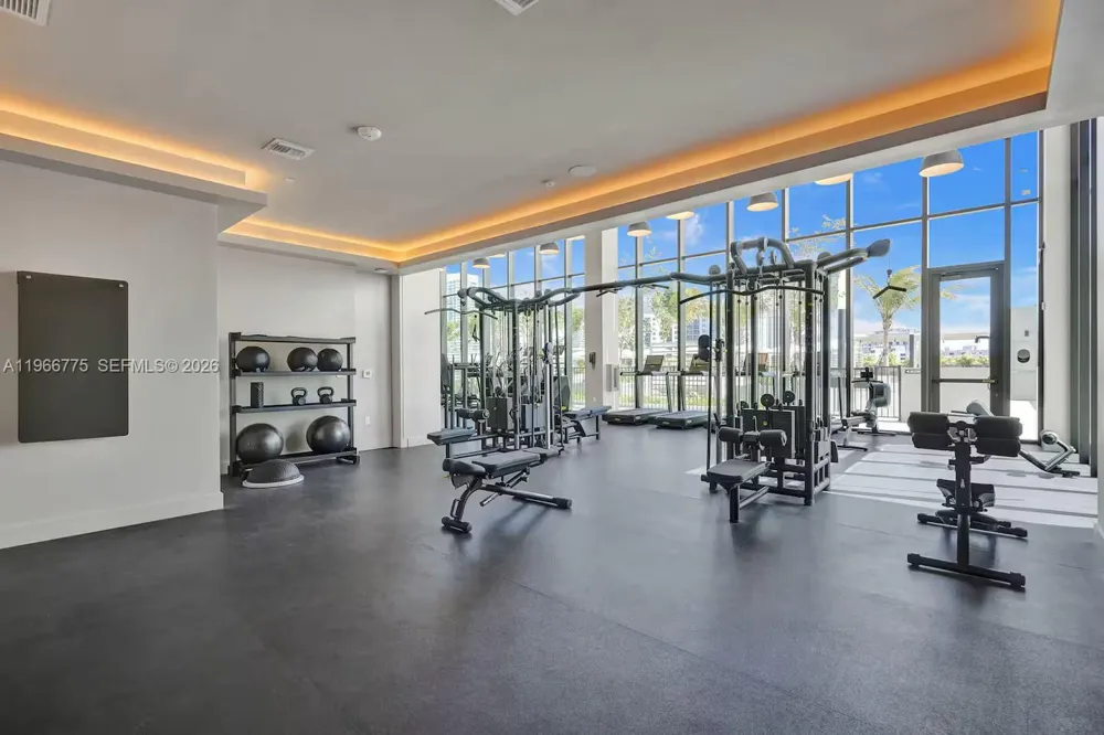 580 72nd St #705 Miami Beach, FL 33141
