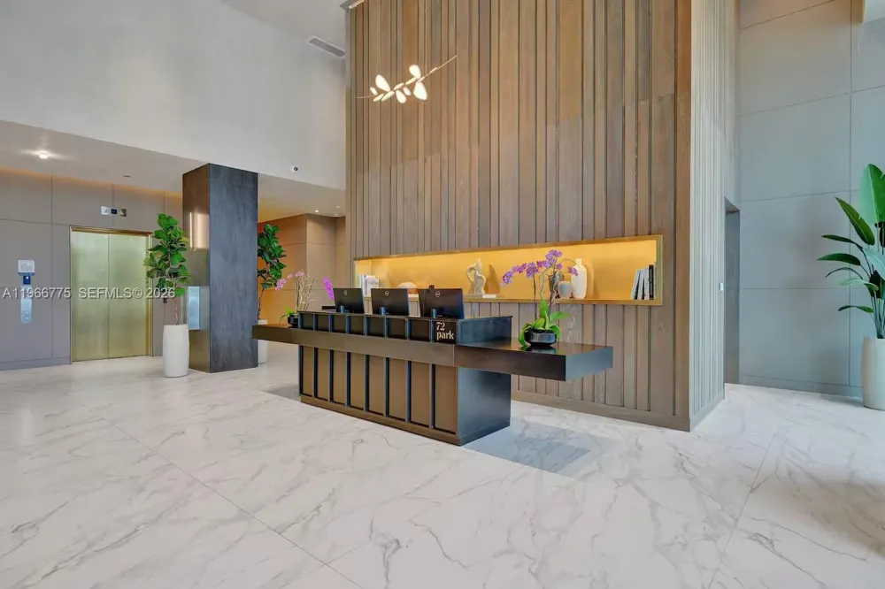 580 72nd St #705 Miami Beach, FL 33141