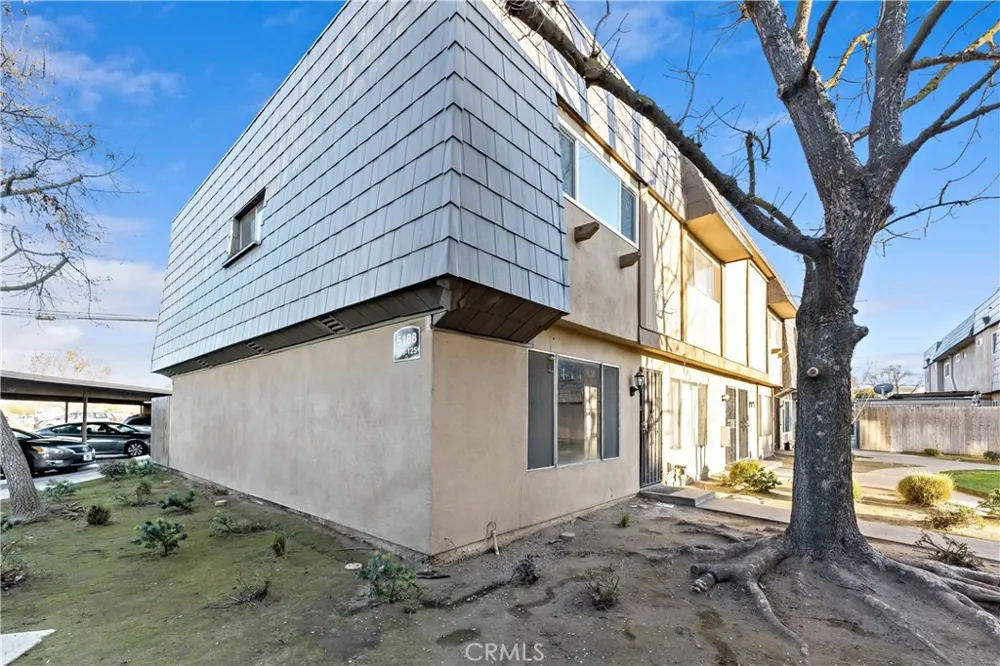 5188 W Ashlan Fresno, CA 93727